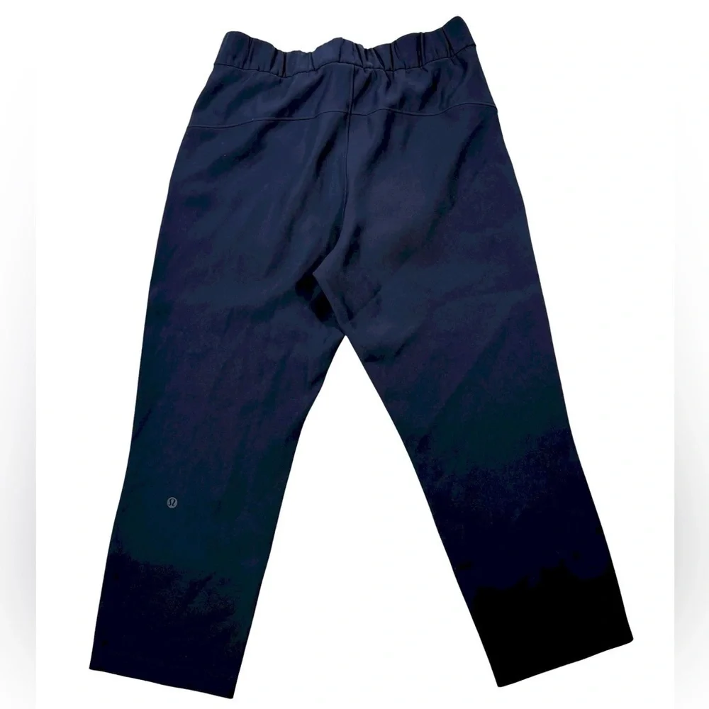 Lululemon Navy On The Fly Crop Woven 23”| Size 6